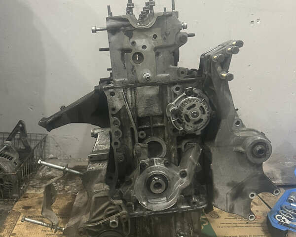 Черный Фольксваген Пассат, объемом двигателя 1.6 л и пробегом 350 тыс. км за 3200 $, фото 17 на Automoto.ua