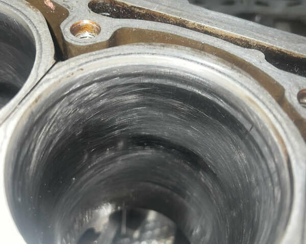 Черный Фольксваген Пассат, объемом двигателя 1.6 л и пробегом 350 тыс. км за 3200 $, фото 24 на Automoto.ua