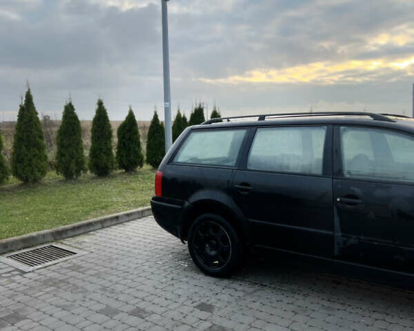 Черный Фольксваген Пассат, объемом двигателя 1.6 л и пробегом 350 тыс. км за 3200 $, фото 8 на Automoto.ua