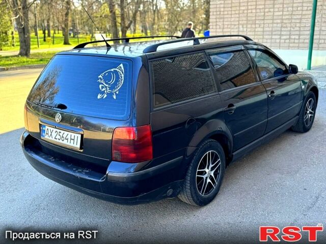 Черный Фольксваген Пассат, объемом двигателя 1.6 л и пробегом 347 тыс. км за 2700 $, фото 2 на Automoto.ua