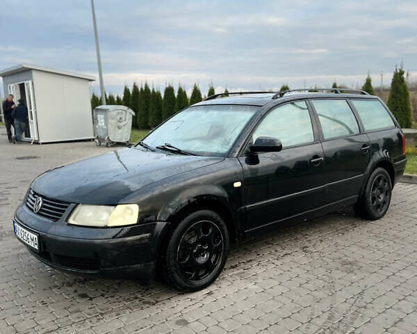 Черный Фольксваген Пассат, объемом двигателя 1.6 л и пробегом 350 тыс. км за 3200 $, фото 2 на Automoto.ua