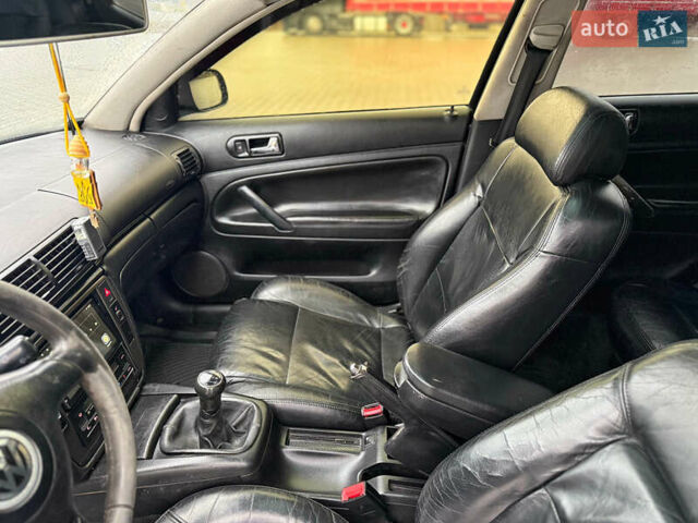 Черный Фольксваген Пассат, объемом двигателя 1.9 л и пробегом 405 тыс. км за 2900 $, фото 29 на Automoto.ua