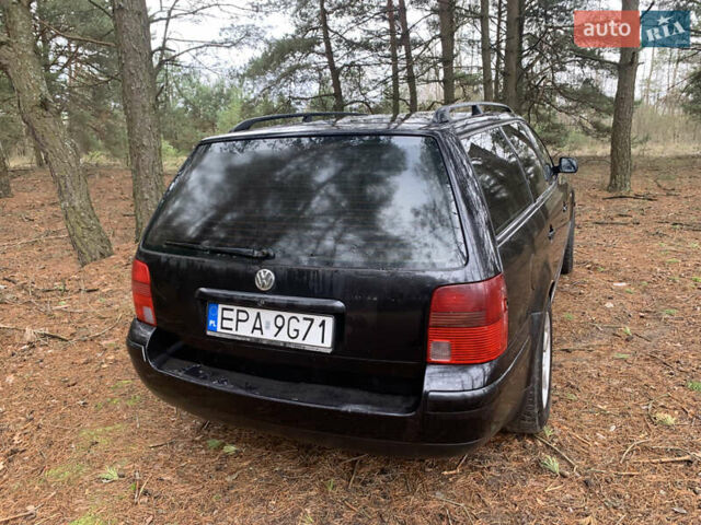 Чорний Фольксваген Пассат, об'ємом двигуна 1.9 л та пробігом 457 тис. км за 1500 $, фото 4 на Automoto.ua