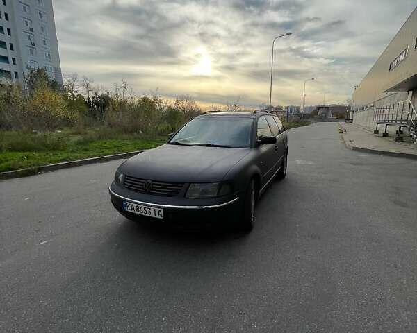 Чорний Фольксваген Пассат, об'ємом двигуна 2.8 л та пробігом 268 тис. км за 2700 $, фото 5 на Automoto.ua