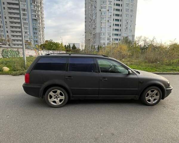 Чорний Фольксваген Пассат, об'ємом двигуна 2.8 л та пробігом 268 тис. км за 2700 $, фото 12 на Automoto.ua