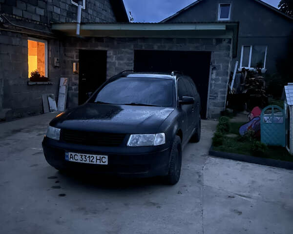 Черный Фольксваген Пассат, объемом двигателя 1.9 л и пробегом 481 тыс. км за 3299 $, фото 9 на Automoto.ua