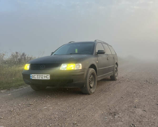 Черный Фольксваген Пассат, объемом двигателя 1.9 л и пробегом 481 тыс. км за 3299 $, фото 13 на Automoto.ua