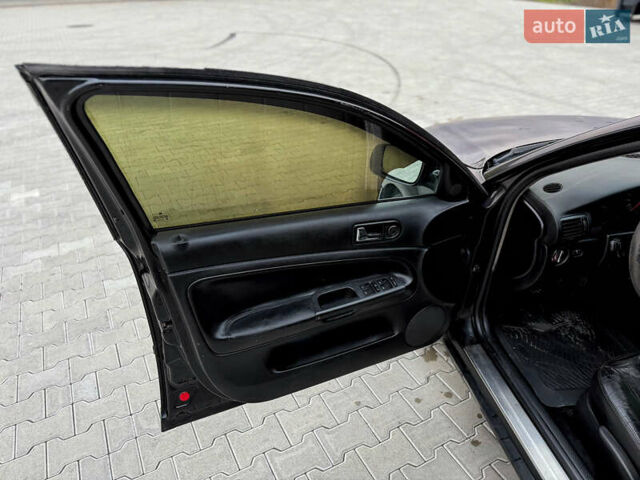 Черный Фольксваген Пассат, объемом двигателя 1.9 л и пробегом 408 тыс. км за 2999 $, фото 25 на Automoto.ua