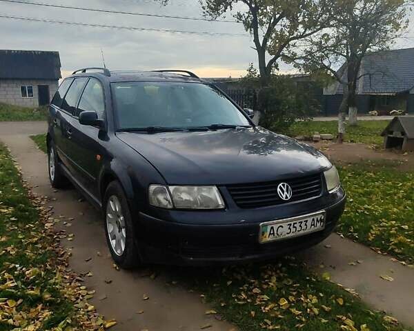 Черный Фольксваген Пассат, объемом двигателя 1.9 л и пробегом 645 тыс. км за 2800 $, фото 1 на Automoto.ua