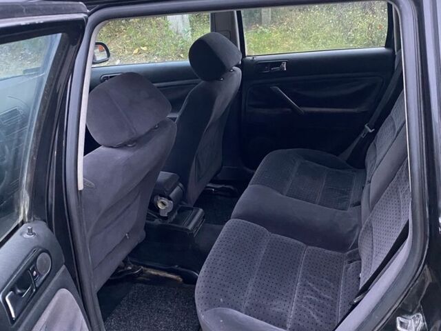 Чорний Фольксваген Пассат, об'ємом двигуна 1.9 л та пробігом 300 тис. км за 1550 $, фото 6 на Automoto.ua