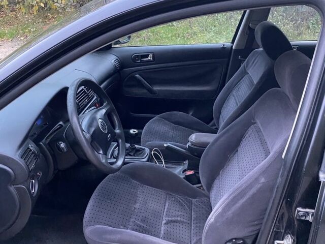 Чорний Фольксваген Пассат, об'ємом двигуна 1.9 л та пробігом 300 тис. км за 1550 $, фото 5 на Automoto.ua