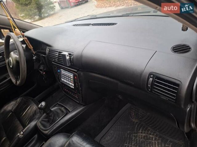 Черный Фольксваген Пассат, объемом двигателя 1.9 л и пробегом 408 тыс. км за 2800 $, фото 24 на Automoto.ua