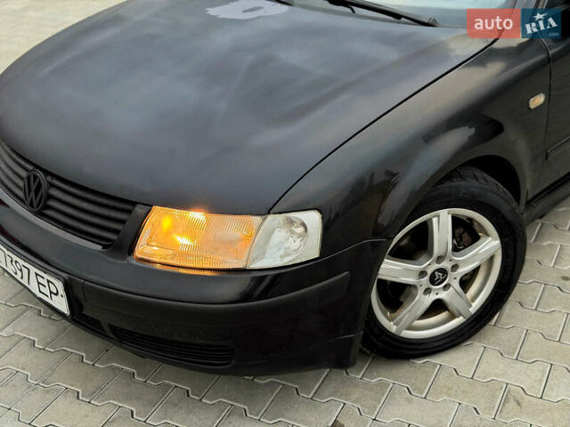 Черный Фольксваген Пассат, объемом двигателя 1.9 л и пробегом 408 тыс. км за 2999 $, фото 4 на Automoto.ua