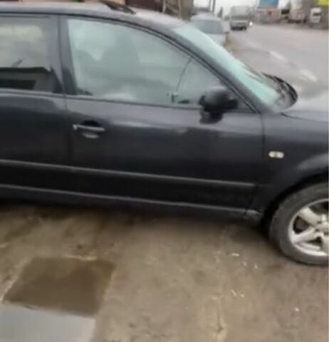 Чорний Фольксваген Пассат, об'ємом двигуна 1.9 л та пробігом 2 тис. км за 2400 $, фото 3 на Automoto.ua