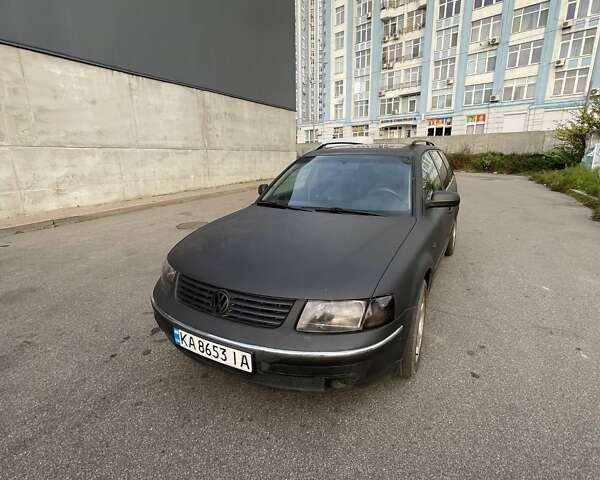 Чорний Фольксваген Пассат, об'ємом двигуна 2.8 л та пробігом 268 тис. км за 2700 $, фото 16 на Automoto.ua