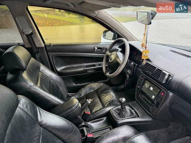 Черный Фольксваген Пассат, объемом двигателя 1.9 л и пробегом 405 тыс. км за 2900 $, фото 33 на Automoto.ua