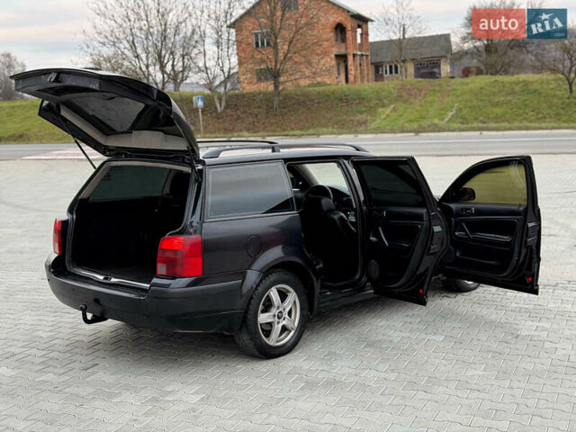 Черный Фольксваген Пассат, объемом двигателя 1.9 л и пробегом 408 тыс. км за 2999 $, фото 27 на Automoto.ua