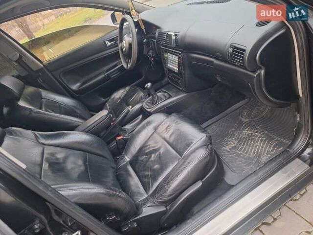 Черный Фольксваген Пассат, объемом двигателя 1.9 л и пробегом 408 тыс. км за 2800 $, фото 22 на Automoto.ua