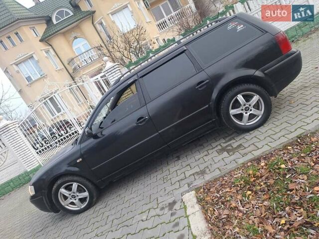 Черный Фольксваген Пассат, объемом двигателя 1.9 л и пробегом 408 тыс. км за 2800 $, фото 2 на Automoto.ua