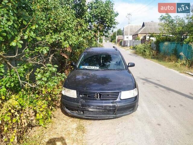 Черный Фольксваген Пассат, объемом двигателя 1.8 л и пробегом 350 тыс. км за 3000 $, фото 2 на Automoto.ua