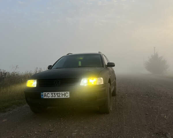 Черный Фольксваген Пассат, объемом двигателя 1.9 л и пробегом 481 тыс. км за 3299 $, фото 10 на Automoto.ua