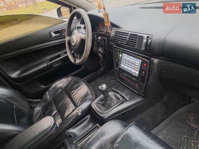 Черный Фольксваген Пассат, объемом двигателя 1.9 л и пробегом 408 тыс. км за 2800 $, фото 25 на Automoto.ua