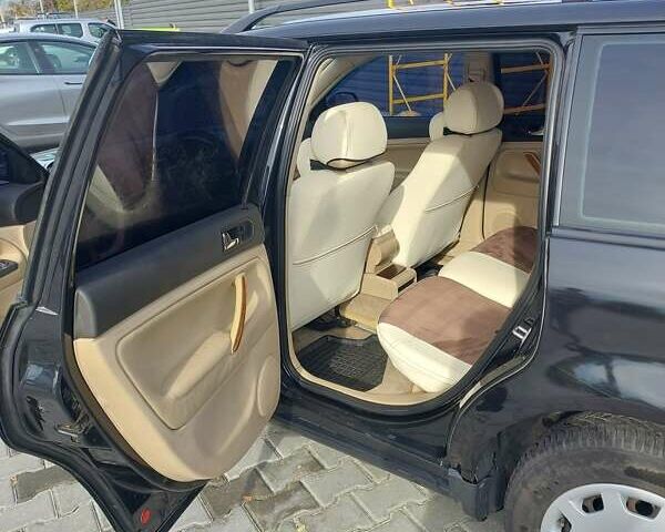 Черный Фольксваген Пассат, объемом двигателя 1.78 л и пробегом 211 тыс. км за 4500 $, фото 7 на Automoto.ua