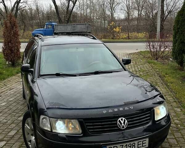Черный Фольксваген Пассат, объемом двигателя 1.78 л и пробегом 300 тыс. км за 3000 $, фото 1 на Automoto.ua