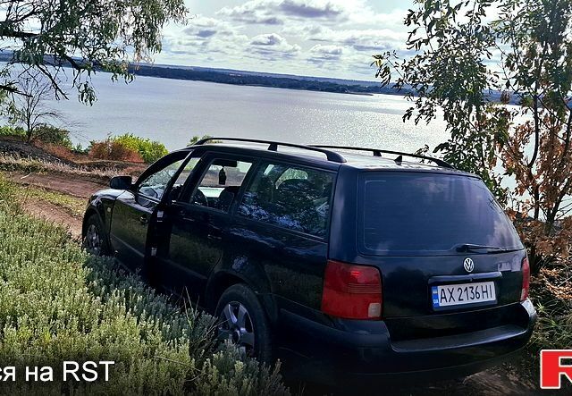 Чорний Фольксваген Пассат, об'ємом двигуна 1.8 л та пробігом 400 тис. км за 3800 $, фото 2 на Automoto.ua