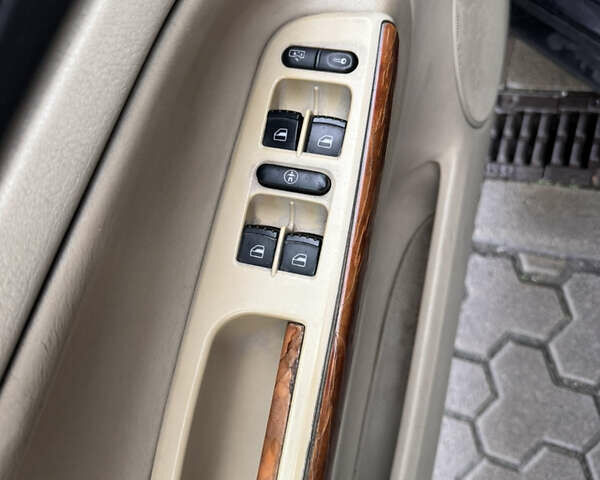 Черный Фольксваген Пассат, объемом двигателя 1.9 л и пробегом 290 тыс. км за 3200 $, фото 6 на Automoto.ua