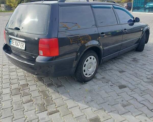 Черный Фольксваген Пассат, объемом двигателя 1.78 л и пробегом 211 тыс. км за 4500 $, фото 5 на Automoto.ua