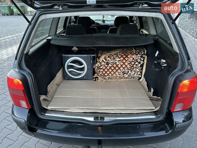 Черный Фольксваген Пассат, объемом двигателя 1.9 л и пробегом 375 тыс. км за 4550 $, фото 12 на Automoto.ua