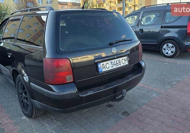 Черный Фольксваген Пассат, объемом двигателя 1.6 л и пробегом 274 тыс. км за 4000 $, фото 13 на Automoto.ua