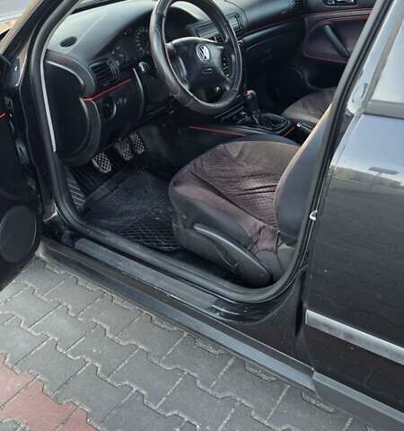 Черный Фольксваген Пассат, объемом двигателя 1.6 л и пробегом 274 тыс. км за 4000 $, фото 21 на Automoto.ua