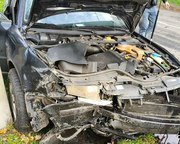 Черный Фольксваген Пассат, объемом двигателя 1.8 л и пробегом 345 тыс. км за 1883 $, фото 3 на Automoto.ua