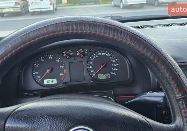 Черный Фольксваген Пассат, объемом двигателя 1.6 л и пробегом 274 тыс. км за 4000 $, фото 1 на Automoto.ua