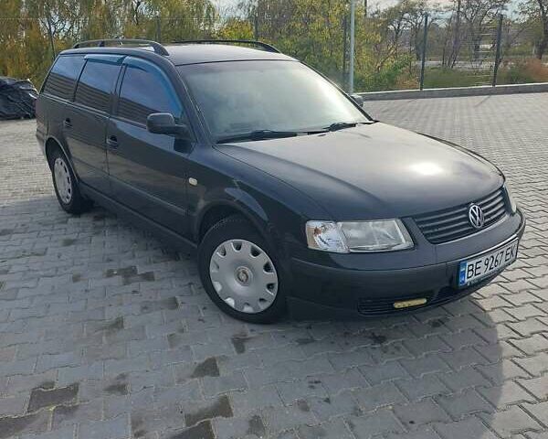 Черный Фольксваген Пассат, объемом двигателя 1.78 л и пробегом 211 тыс. км за 4500 $, фото 9 на Automoto.ua