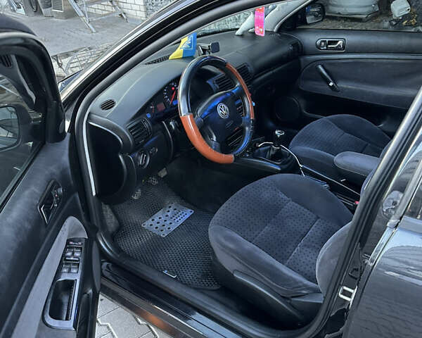 Черный Фольксваген Пассат, объемом двигателя 1.9 л и пробегом 375 тыс. км за 4550 $, фото 8 на Automoto.ua