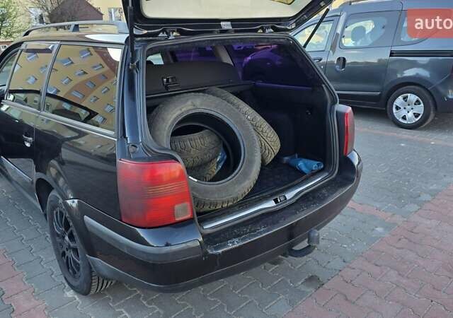 Черный Фольксваген Пассат, объемом двигателя 1.6 л и пробегом 274 тыс. км за 4000 $, фото 19 на Automoto.ua