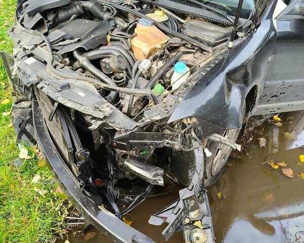 Черный Фольксваген Пассат, объемом двигателя 1.8 л и пробегом 345 тыс. км за 1883 $, фото 5 на Automoto.ua