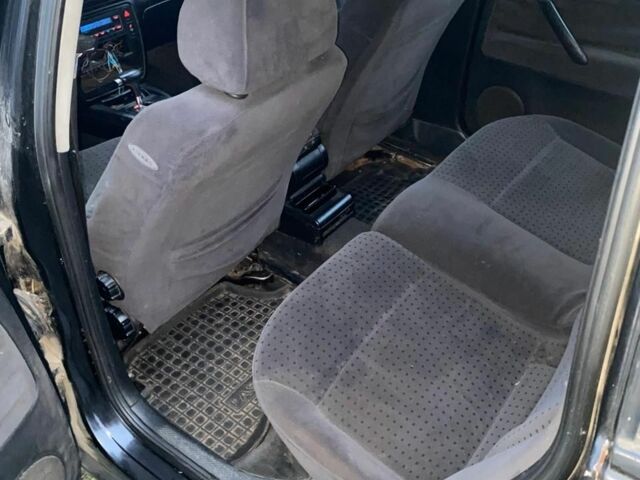 Черный Фольксваген Пассат, объемом двигателя 0 л и пробегом 380 тыс. км за 900 $, фото 5 на Automoto.ua