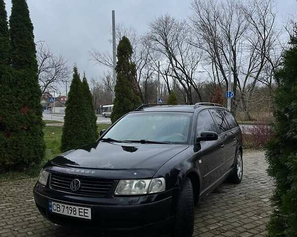 Черный Фольксваген Пассат, объемом двигателя 1.78 л и пробегом 300 тыс. км за 3000 $, фото 2 на Automoto.ua