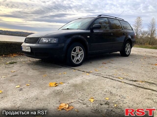 Черный Фольксваген Пассат, объемом двигателя 1.9 л и пробегом 385 тыс. км за 4200 $, фото 1 на Automoto.ua