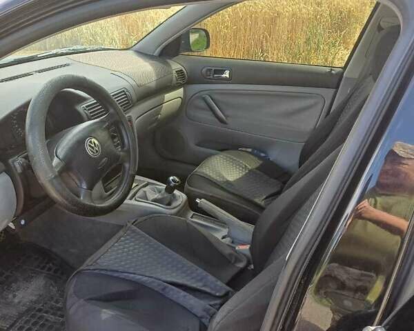 Черный Фольксваген Пассат, объемом двигателя 1.6 л и пробегом 200 тыс. км за 5000 $, фото 3 на Automoto.ua