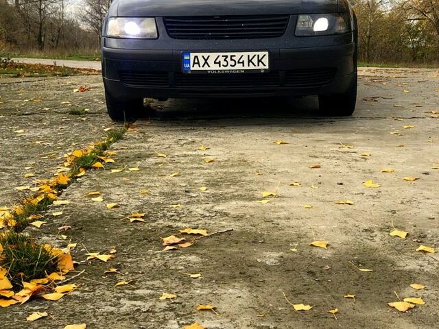 Черный Фольксваген Пассат, объемом двигателя 1.9 л и пробегом 385 тыс. км за 4200 $, фото 2 на Automoto.ua