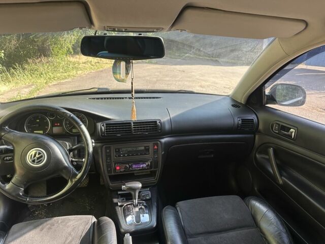 Чорний Фольксваген Пассат, об'ємом двигуна 2.5 л та пробігом 237 тис. км за 4600 $, фото 7 на Automoto.ua