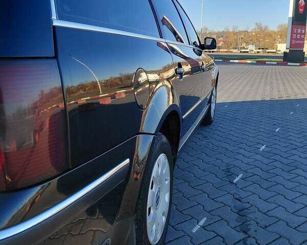 Черный Фольксваген Пассат, объемом двигателя 1.6 л и пробегом 260 тыс. км за 4400 $, фото 8 на Automoto.ua