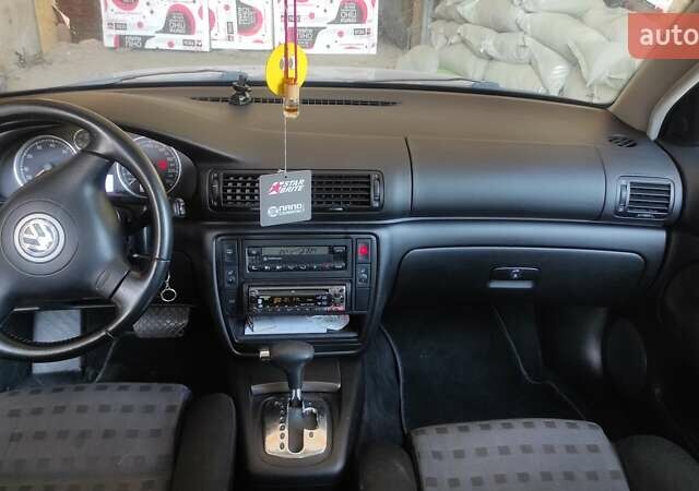 Чорний Фольксваген Пассат, об'ємом двигуна 1.78 л та пробігом 164 тис. км за 3500 $, фото 2 на Automoto.ua