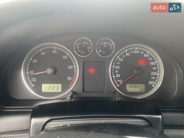 Черный Фольксваген Пассат, объемом двигателя 1.6 л и пробегом 358 тыс. км за 4100 $, фото 6 на Automoto.ua