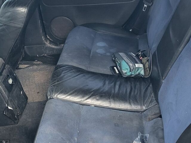 Чорний Фольксваген Пассат, об'ємом двигуна 2 л та пробігом 420 тис. км за 850 $, фото 5 на Automoto.ua